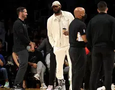 九游体育-关于NBA总决赛倒计时，纽约尼克斯冲刺阶段状态回暖，细节引发关注，赛场秩序良好，阵容厚度经受考验的信息